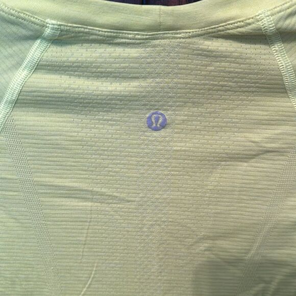 Lululemon Swiftly Tech Long Sleeve 2.0, Size 4 - Picture 3 of 9